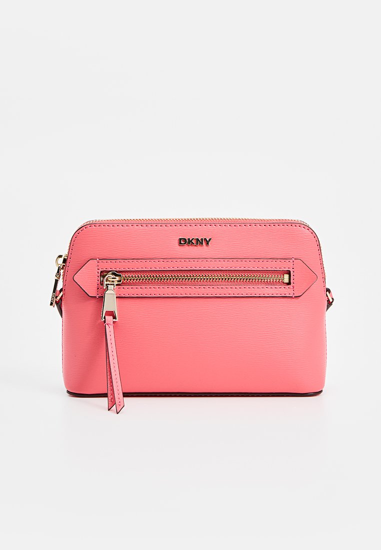 DKNY BRYANT