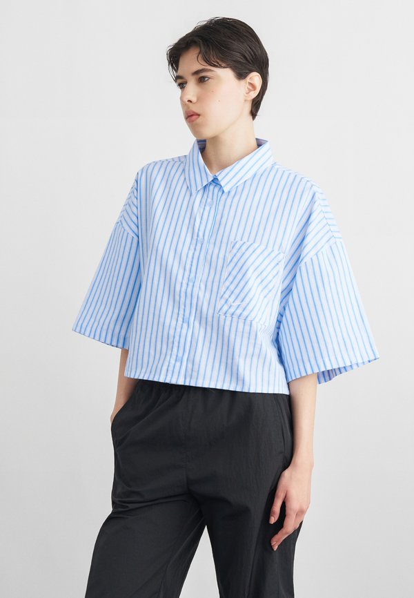 Nike Sportswear Button-down blouse - light blue