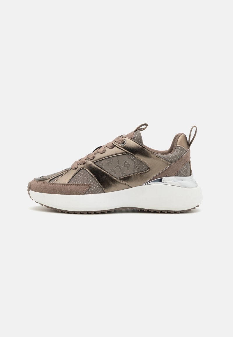 ZOFI LACE UP  Media 1