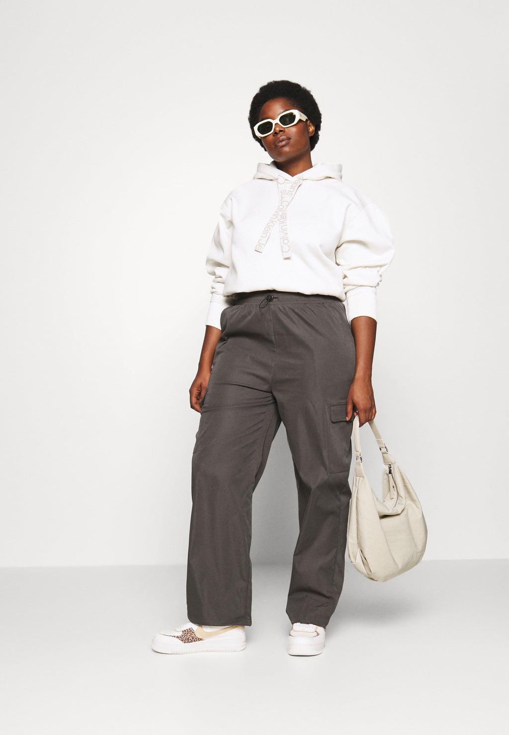 ONCCASHI PANT Media 2