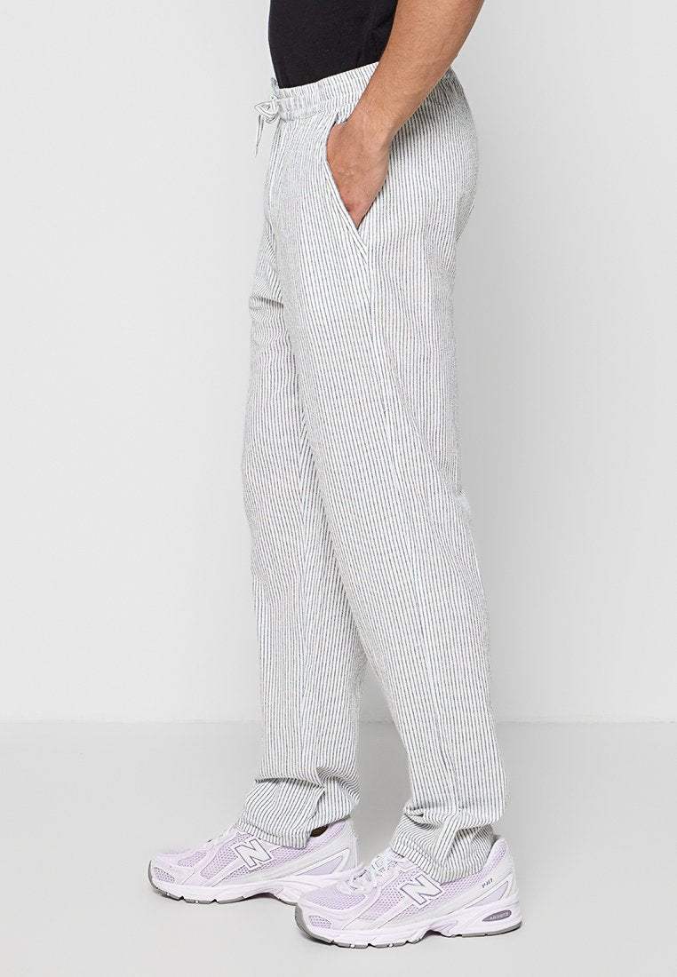 RELAXED FIT Media 2