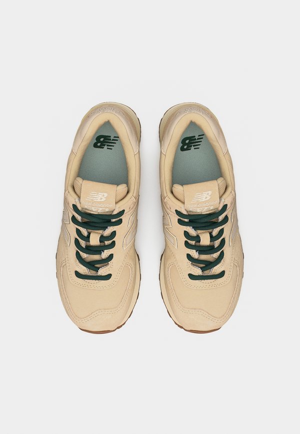New Balance W574