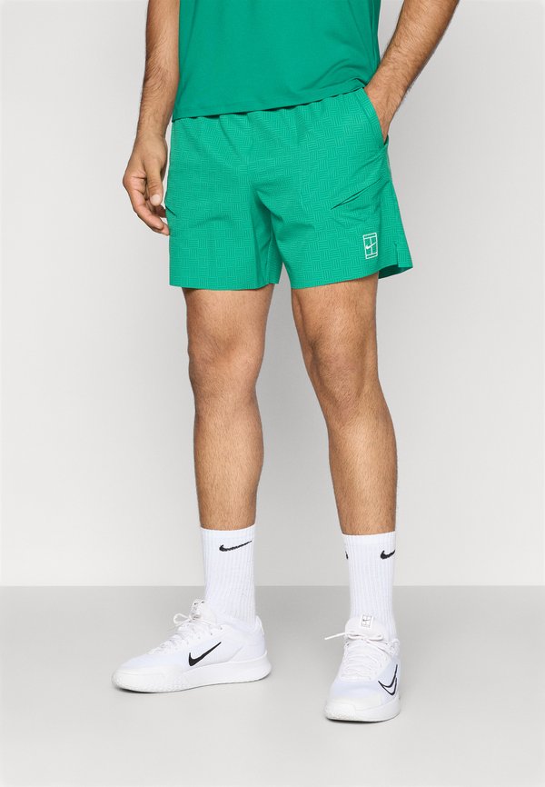 Nike Performance NIKECOURT ADVANTAGE SHORT PRINT - Sports shorts - malachite/white
