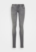 Schmale Jeans aus ausgebleichtem grauem Denim, mit mittelhohem Bund, Fünf-Taschen-Design und dezenten Nähten auf den Gesäßtaschen.