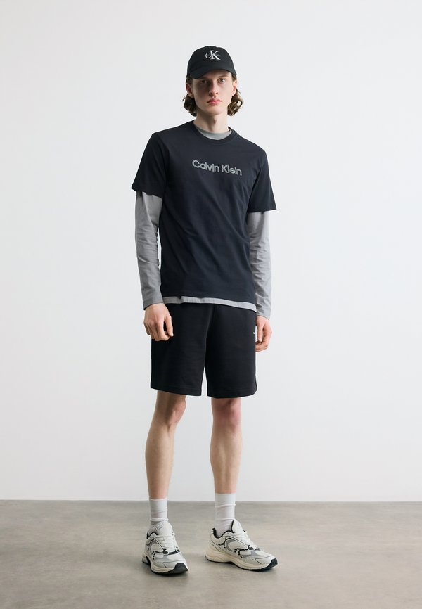 Calvin Klein SPORTSWEAR GRAPHIC TEE