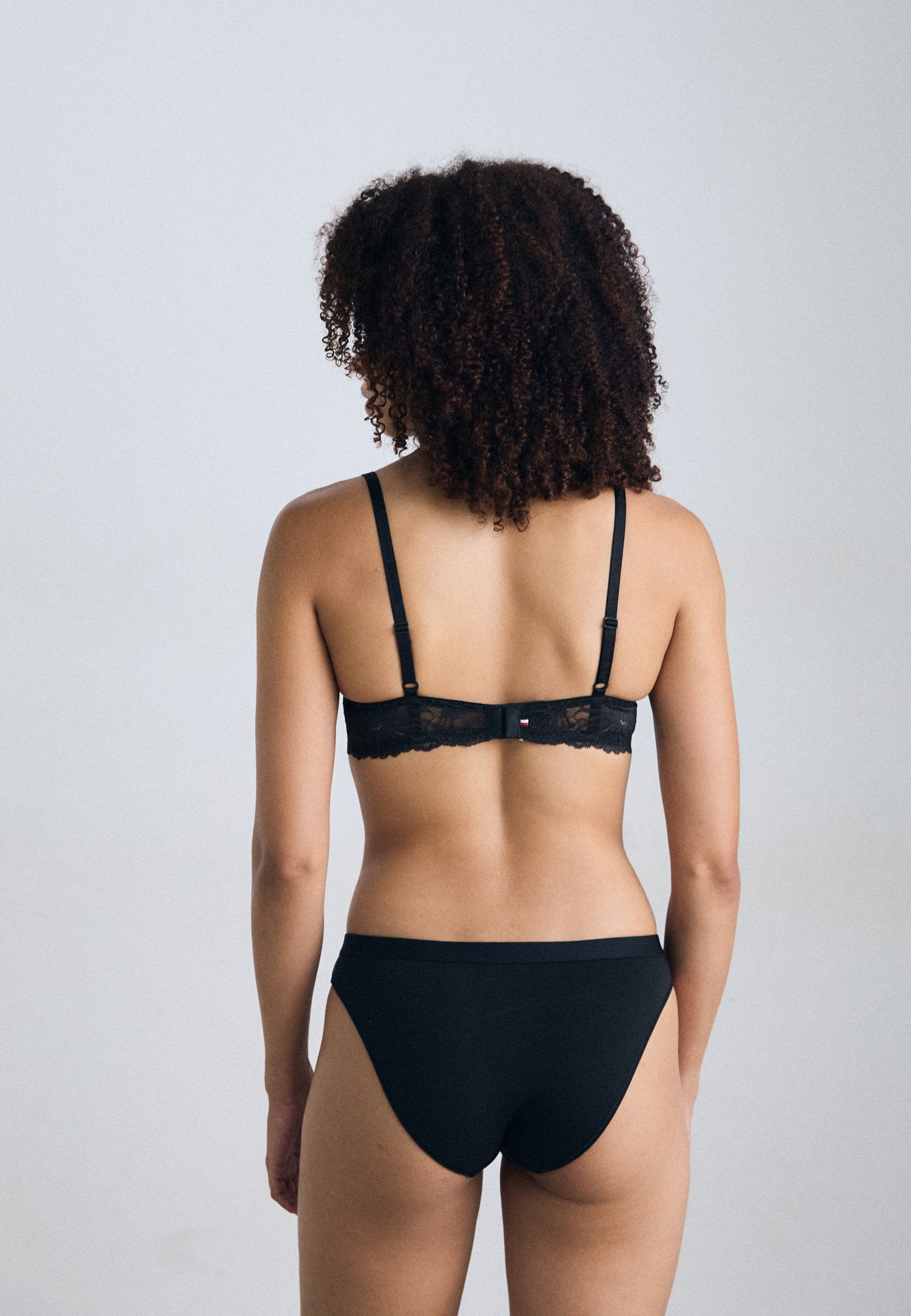 HILFIGER DEMI BRA Media 4