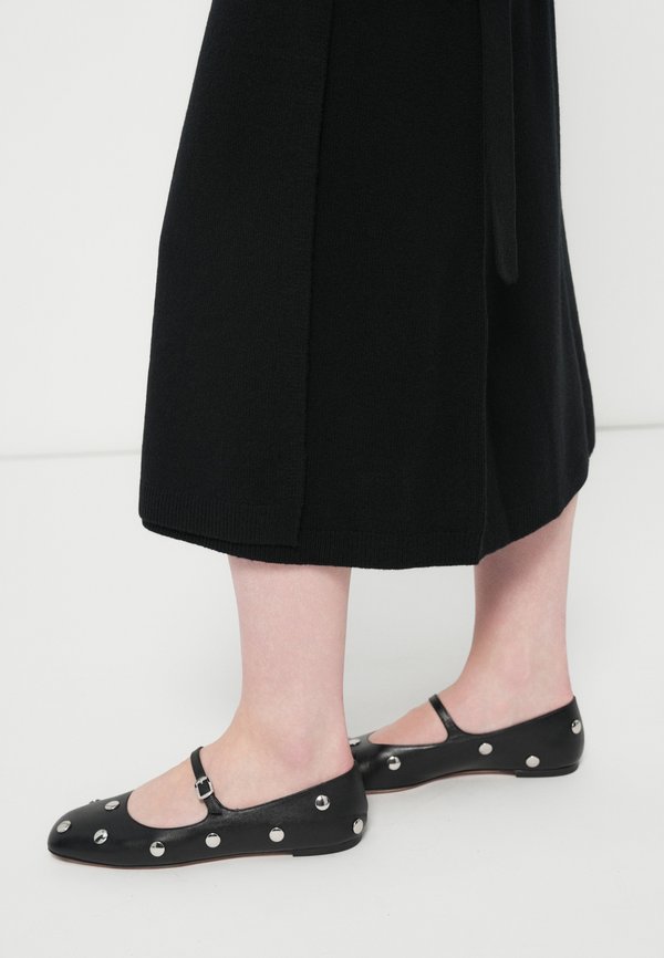CLOSED WRAP SKIRT