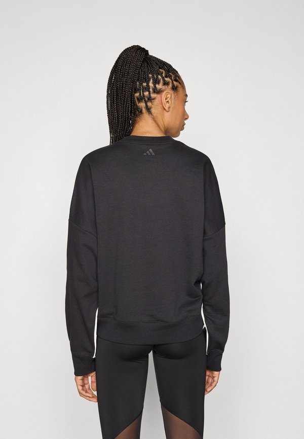 adidas Sportswear SEASONAL ESSENTIALS COLORPOP WITH EMBROIDERED GRAPHIC