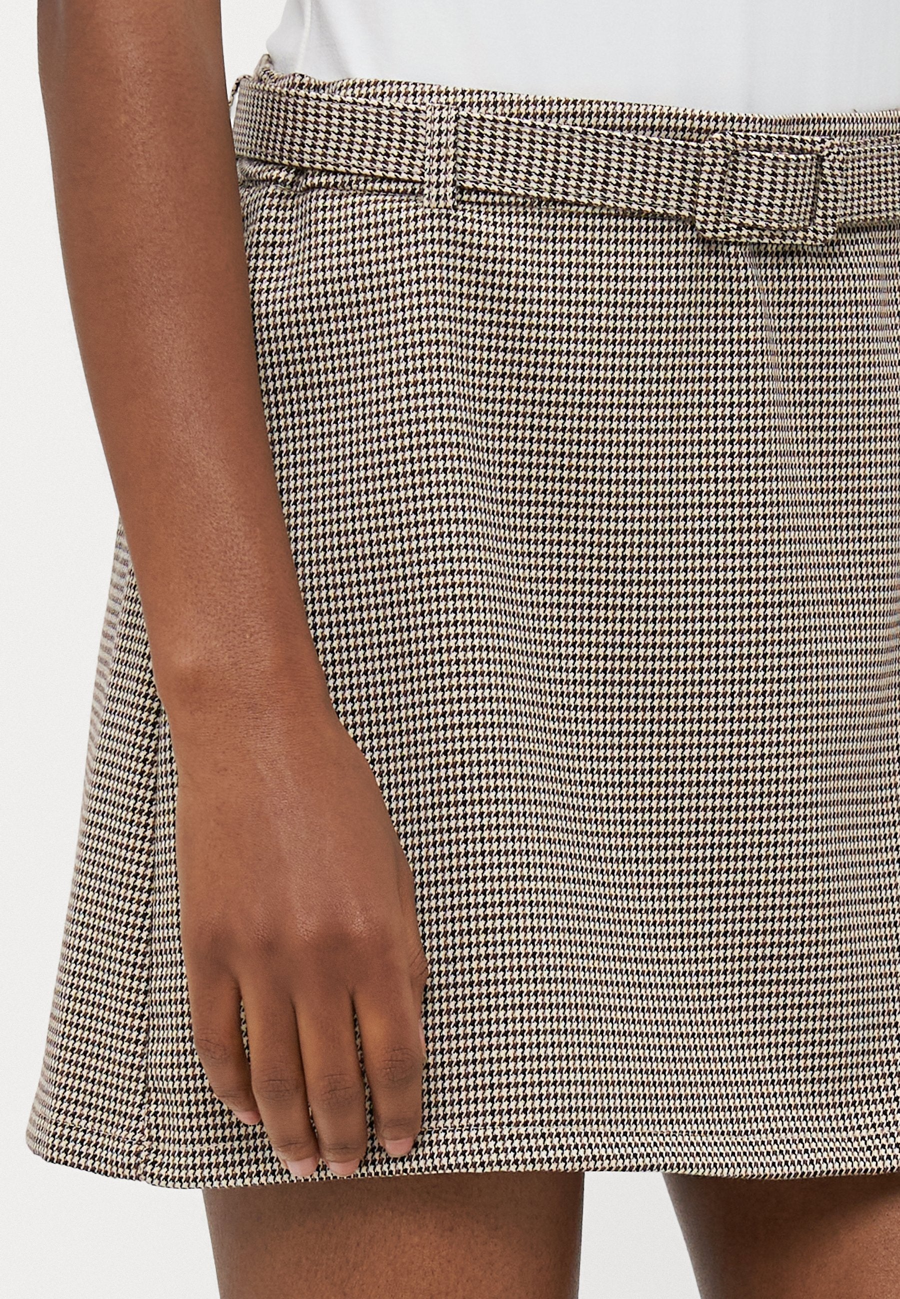 ONLAMOUR LIFE BELT CHECK SKIRT  Media 5