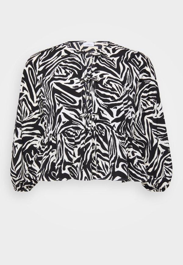 ONLY Carmakoma CARGRAPHIE BOW O NECK