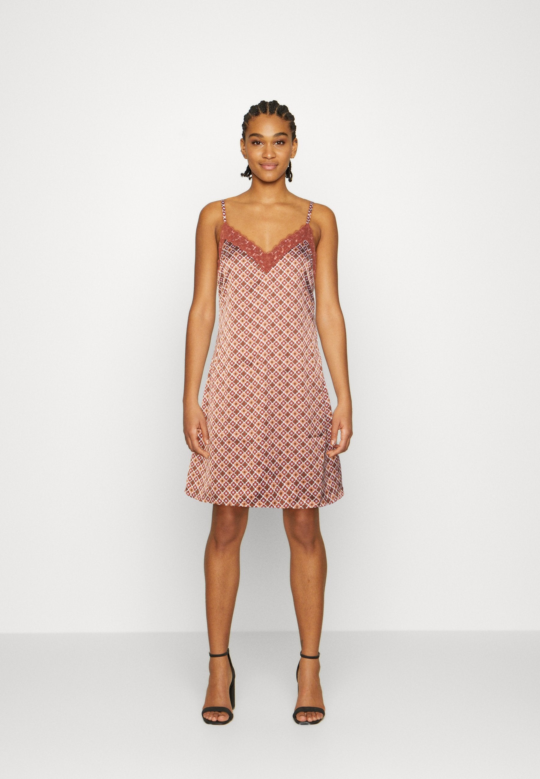 Hollister Co. EMEA BARE SLIP DRESS