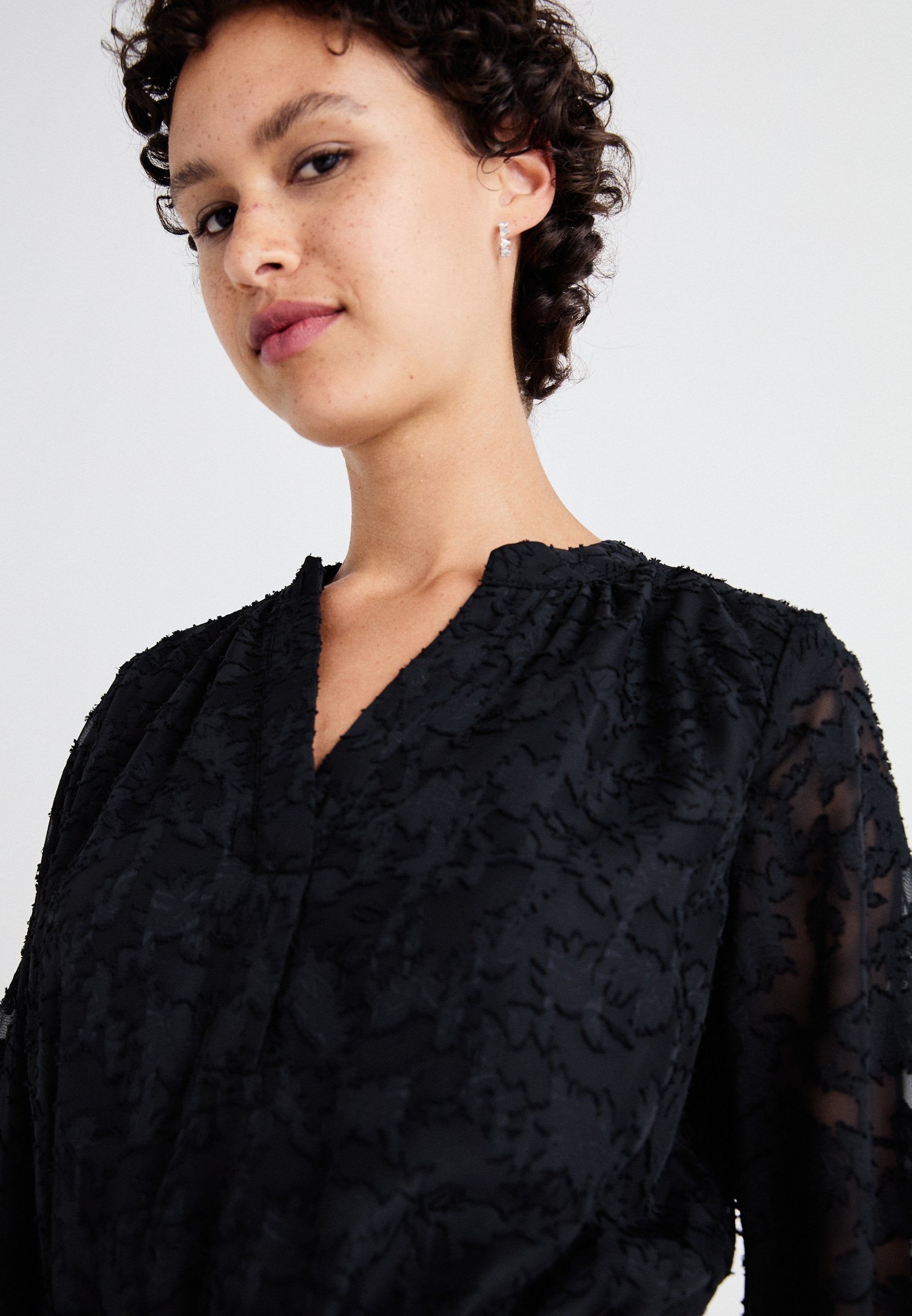 VILA VIFLEMA VNECK