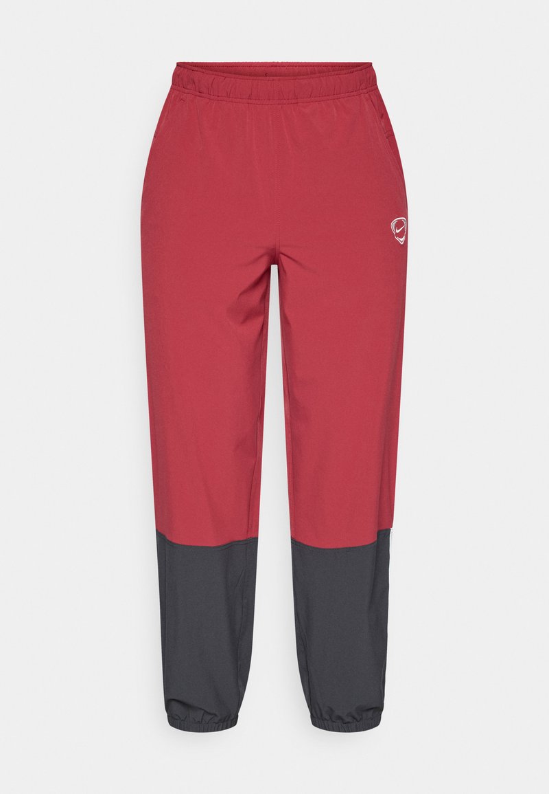 Rote Sporthosen mit einem grauen Einsatz an den Unterschenkeln. Elastischer Bund und Bündchen, mit einem Logo am linken Oberschenkel.