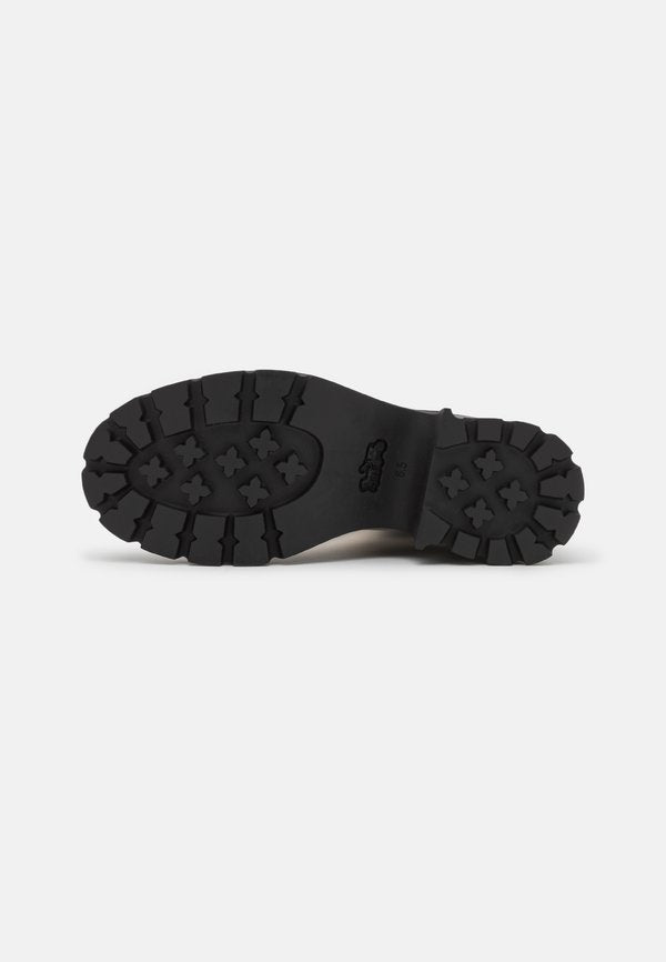 COACH ALEXA BOOTIE