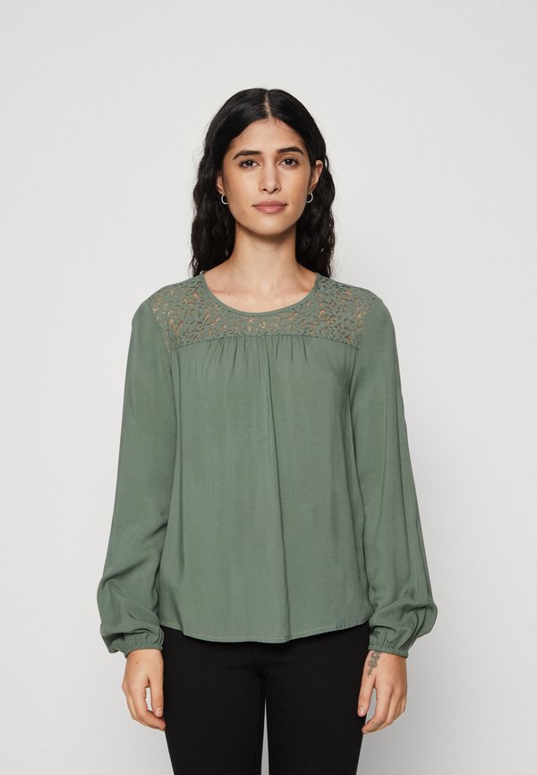 Vero Moda Petite VMLILOU O NECK DETAIL