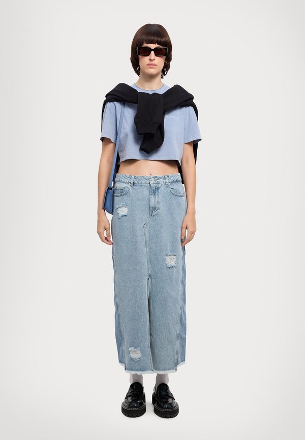 Holzweiler KJERAG DENIM FADE CROP TEE