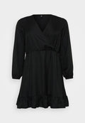 Schwarzes Wickelkleid mit V-Ausschnitt, langen Ärmeln und gerafftem Bund. Verfügt über einen ausgestellten Saum mit Rüschendetail. Glatte Stoffoberfläche.