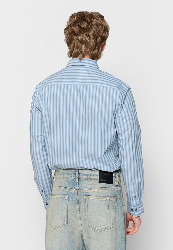 Calvin Klein SLIM FIT