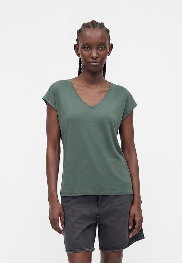 Vero Moda VMFILLI V NECK TEE - Basic T-shirt - balsam green