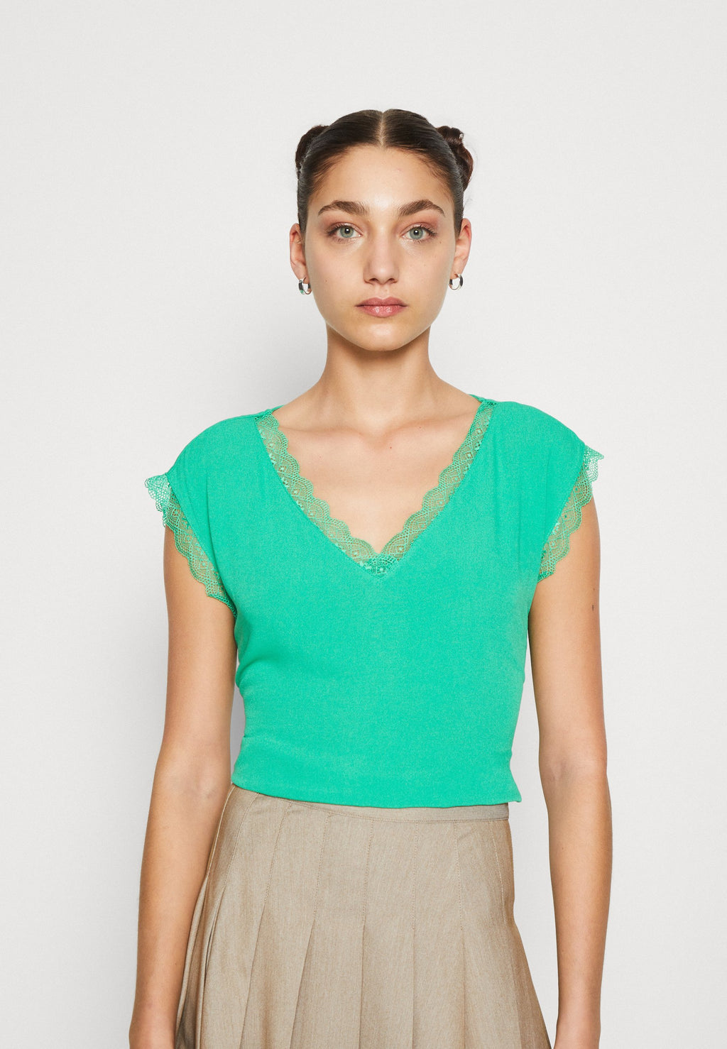 ONLY ONLJASMINA V NECK