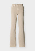 Beige hochtaillierte Jeans mit vorderer Knopfleiste und Reißverschluss, fünf Taschen und leicht ausgestelltem Bein vor einfarbigem Hintergrund.