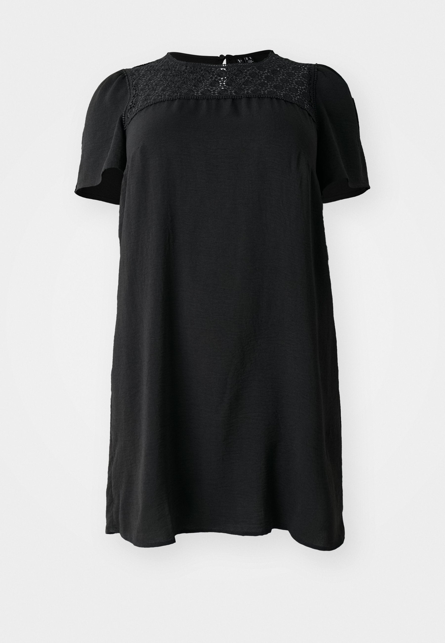 Schwarzes Kleid mit kurzen Ärmeln, strukturiertem Spitzeneinsatz am Rundhalsausschnitt, lockerer Passform und einem subtilen A-Linien-Schnitt. Einfarbiger Stoff ohne Muster.