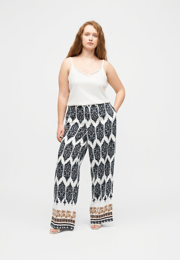 ONLY Carmakoma Classic CARHAVANA straight fit