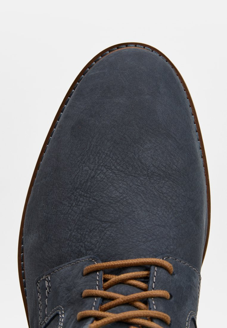 Clarks MONAHAN