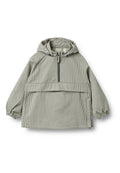 Gestreifte Pullover-Jacke in hellgrauen und grünen Farbtönen, mit Kapuze, halbem Reißverschluss, elastischen Bündchen und einer Fronttasche. Glatter, leichter Stoff.