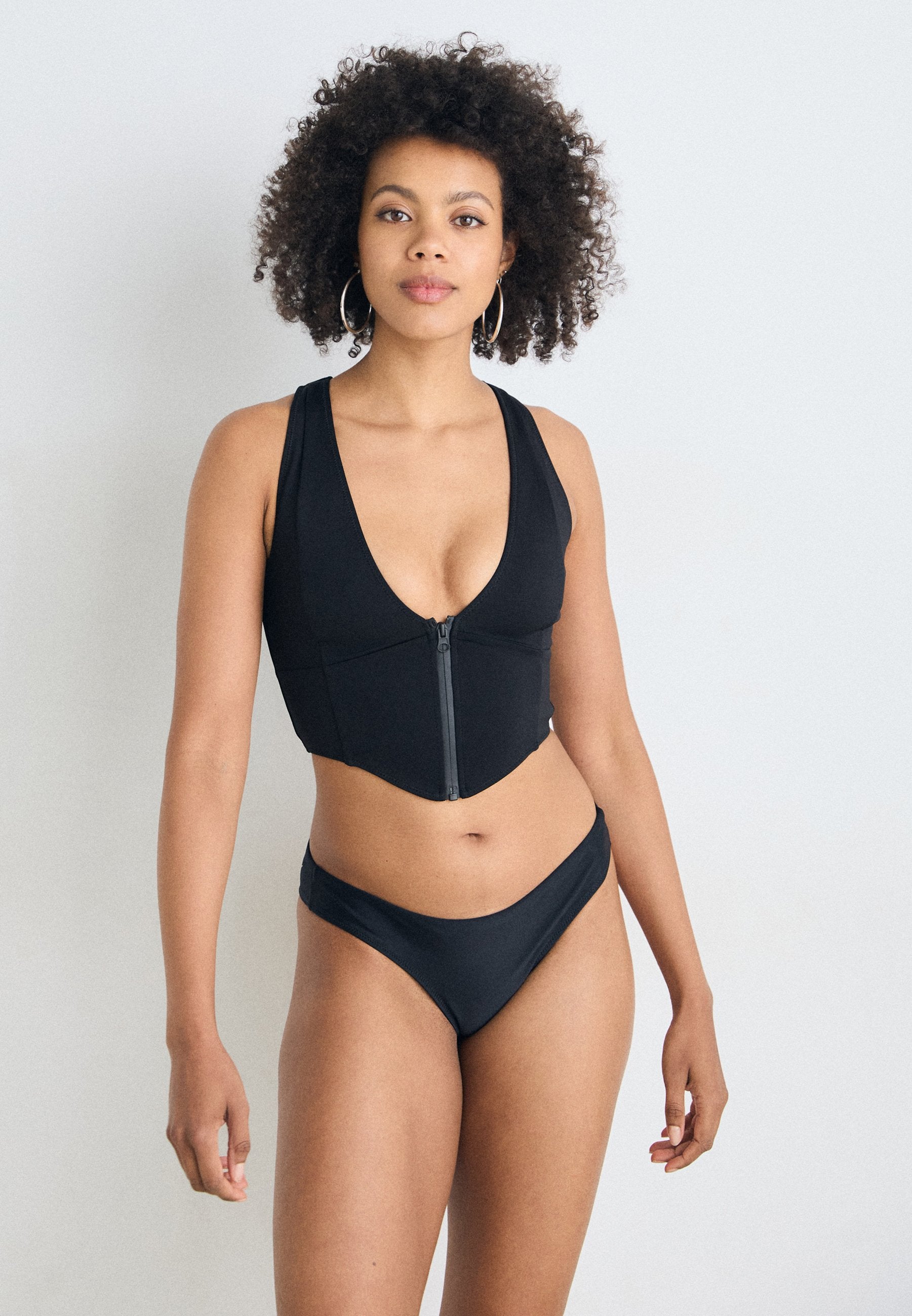 Good American COMPRESSION ZIP UP SUPPORT