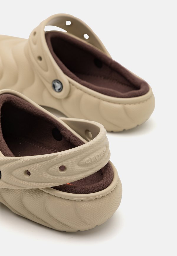 Crocs CLASSIC OVERPUFF UNISEX