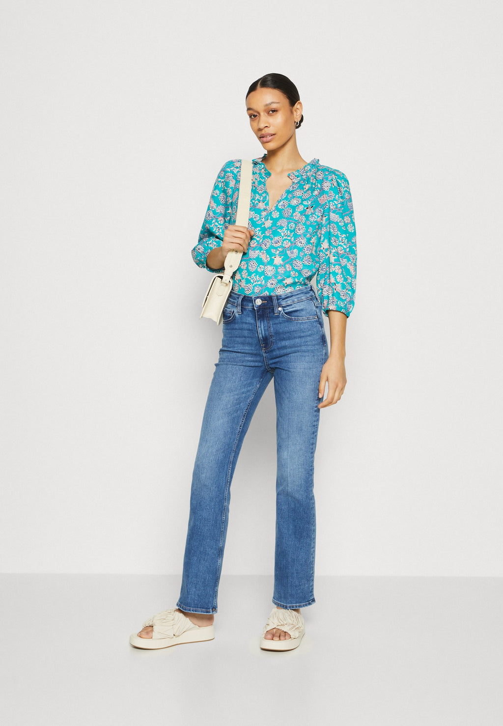Thought CHANDRI BLOUSE