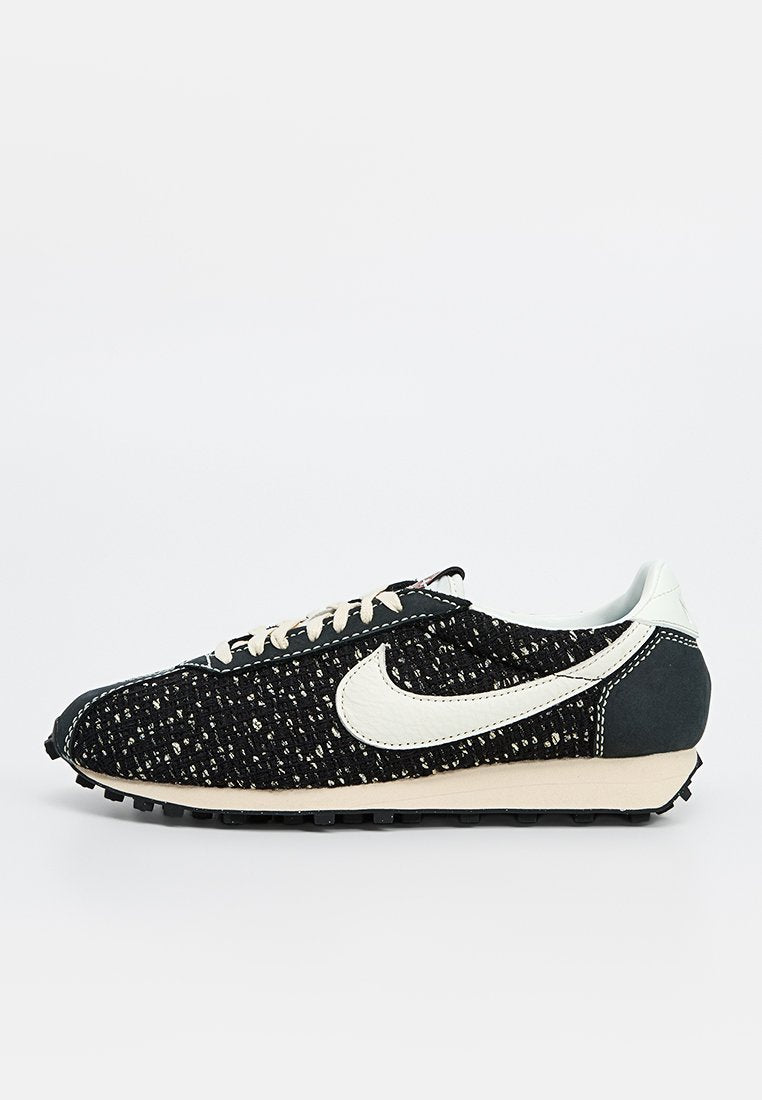 Nike Sportswear LD-1000