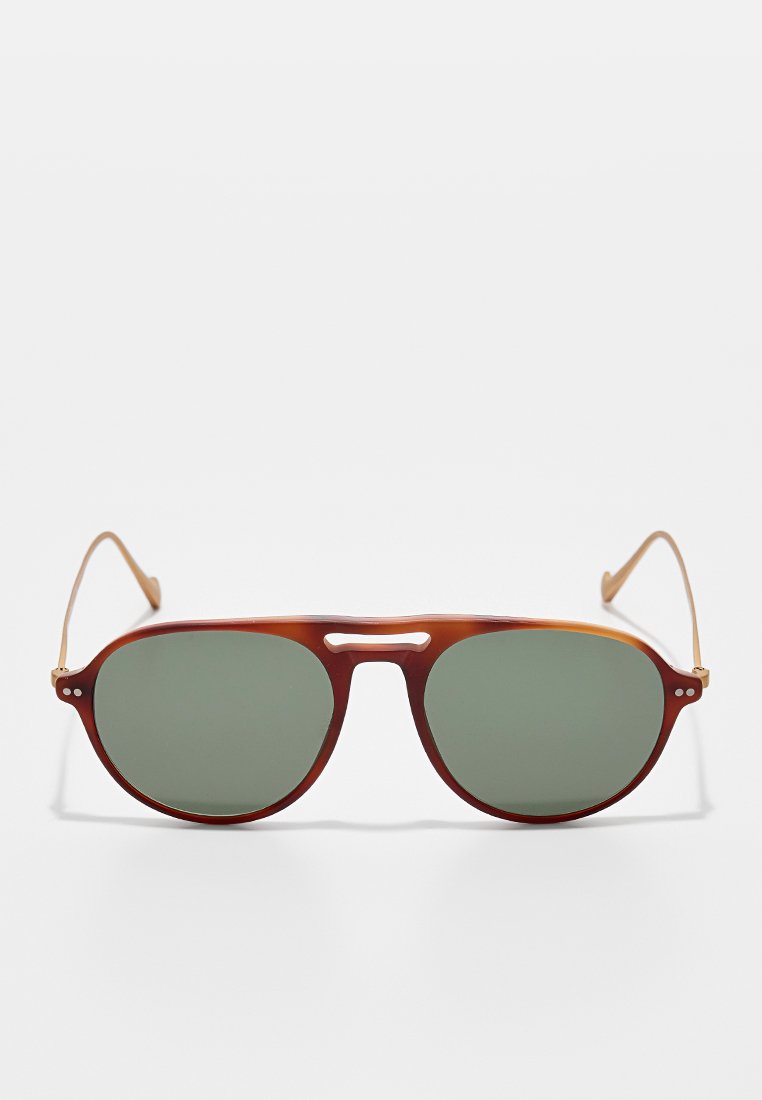 Hackett London