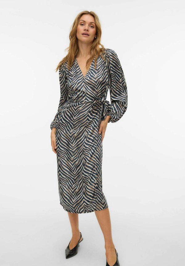 Vero Moda VMVINA Long - Day dress - black