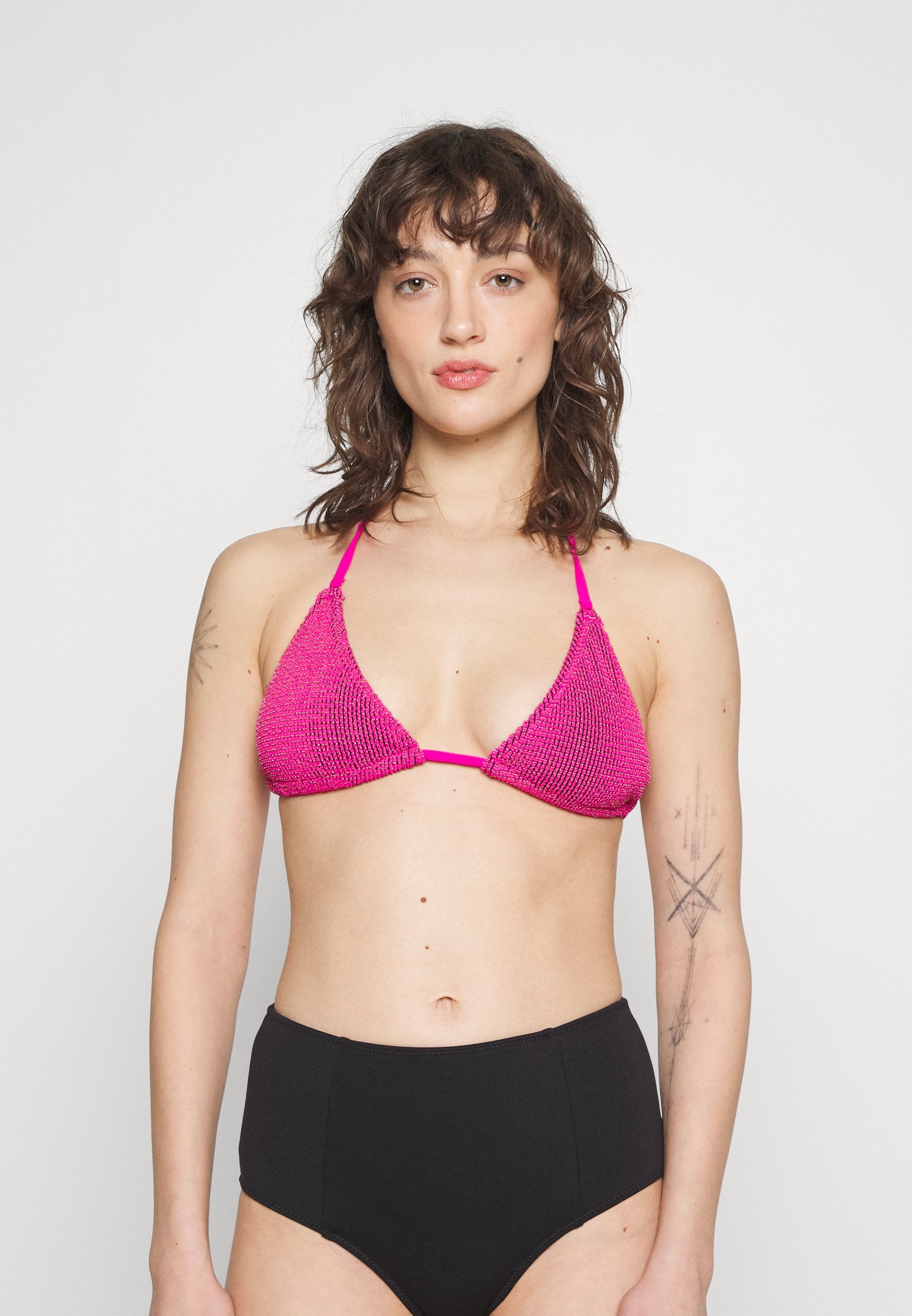 Good American ALWAYS FITS SCULPT TIE TOP