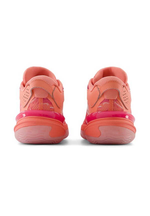 New Balance HESI LOW V2