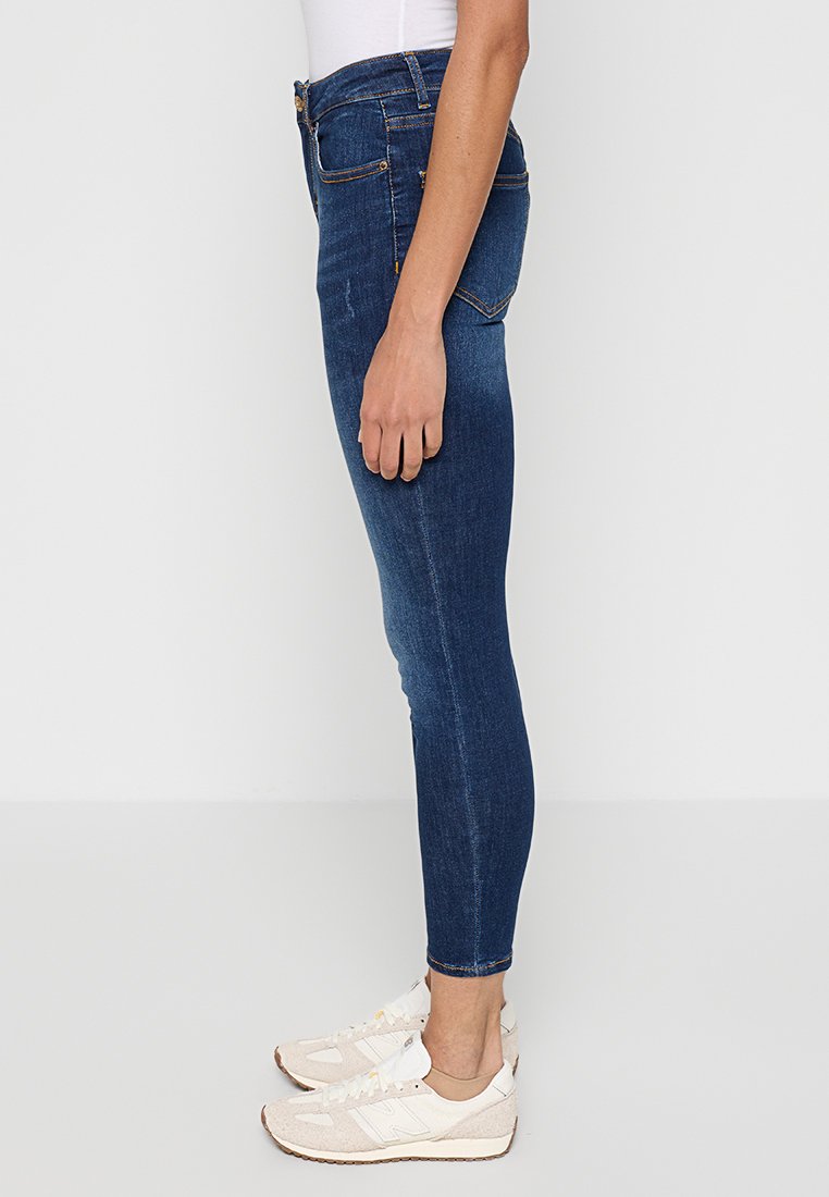 ONLY Petite Jeans Skinny Fit Media 2