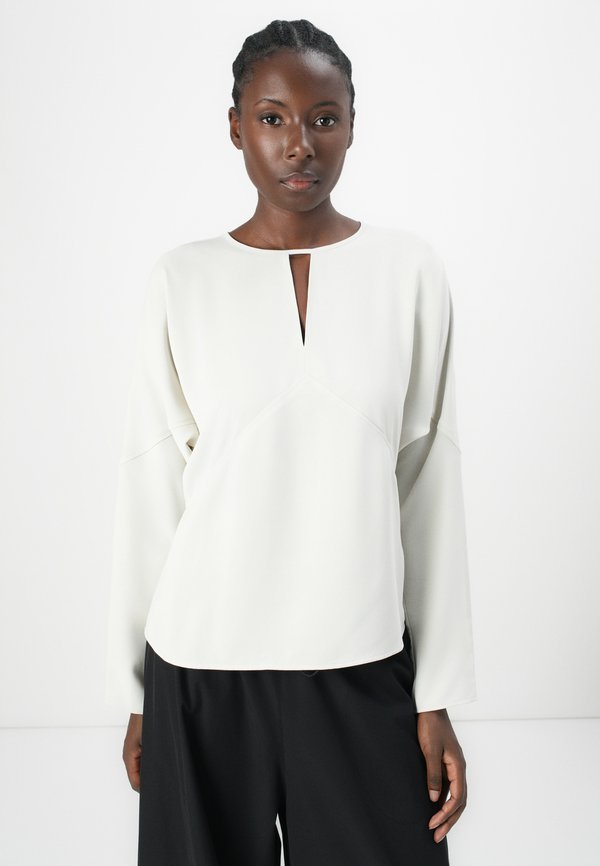 Calvin Klein PANELED