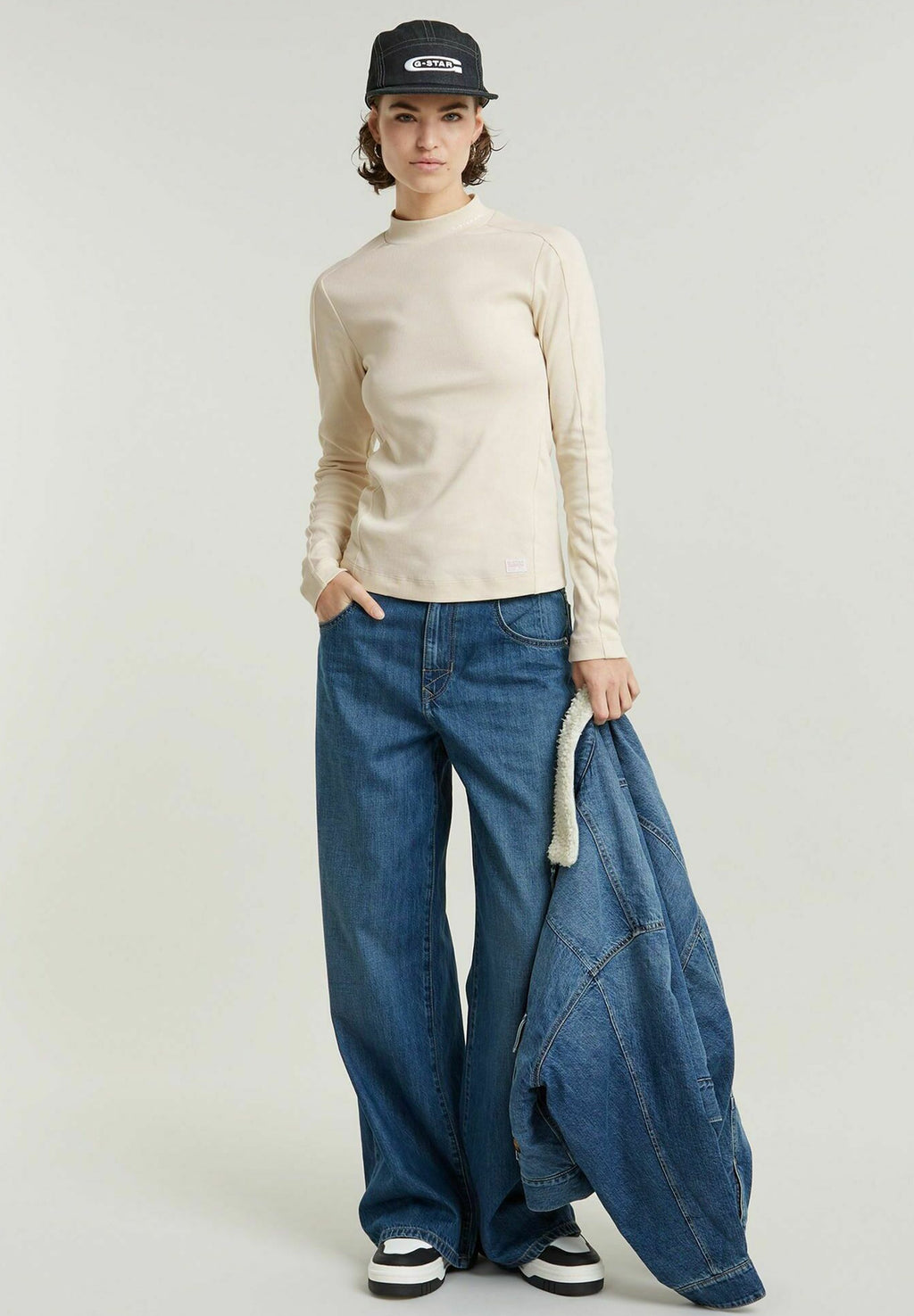 SLIM LONG SLEEVE Media 2