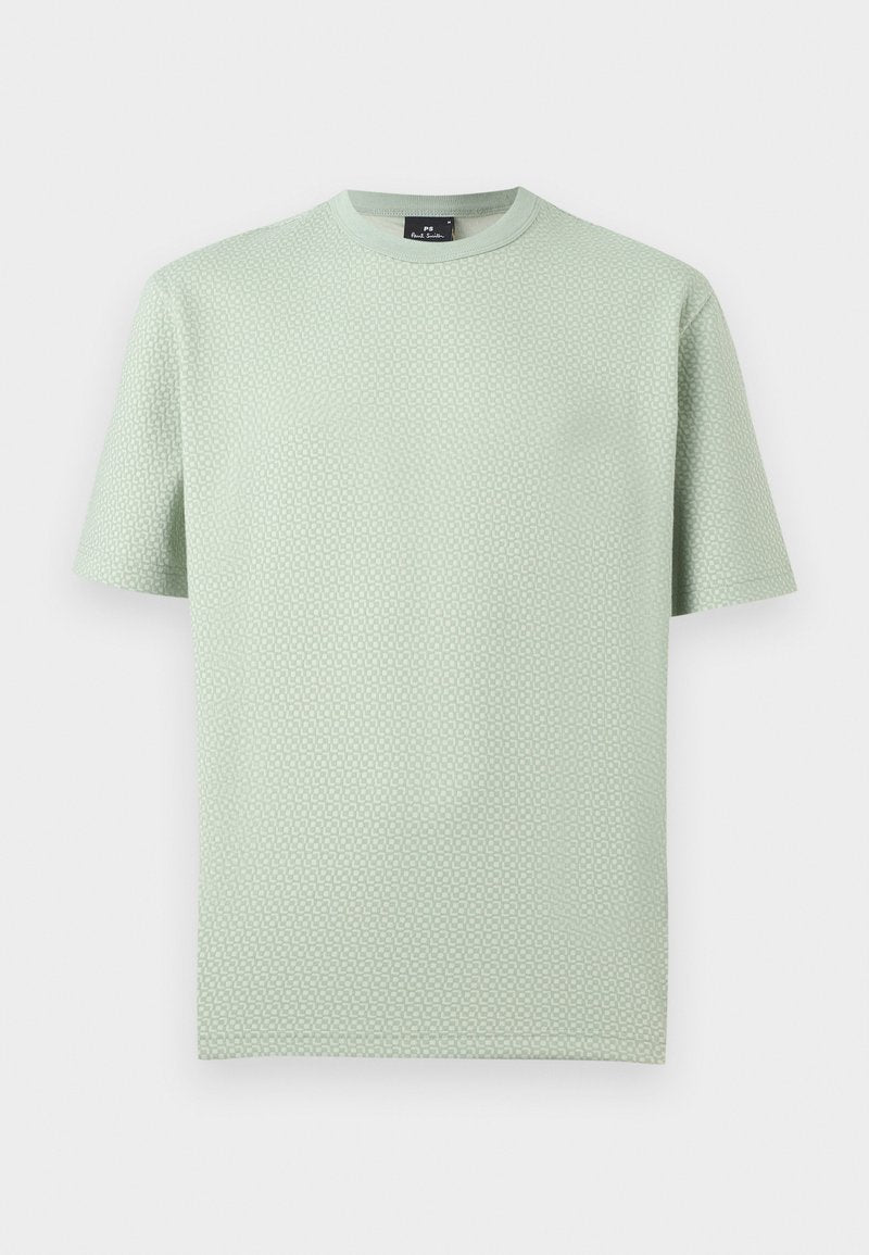 Hellgrünes T-Shirt mit kurzen Ärmeln und Rundhalsausschnitt, mit dezentem geometrischem Muster und einem schwarzen Etikett am Halsausschnitt.