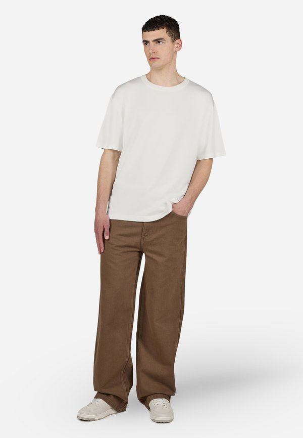 Pegador CASAN FINE KNIT OVERSIZED TEE