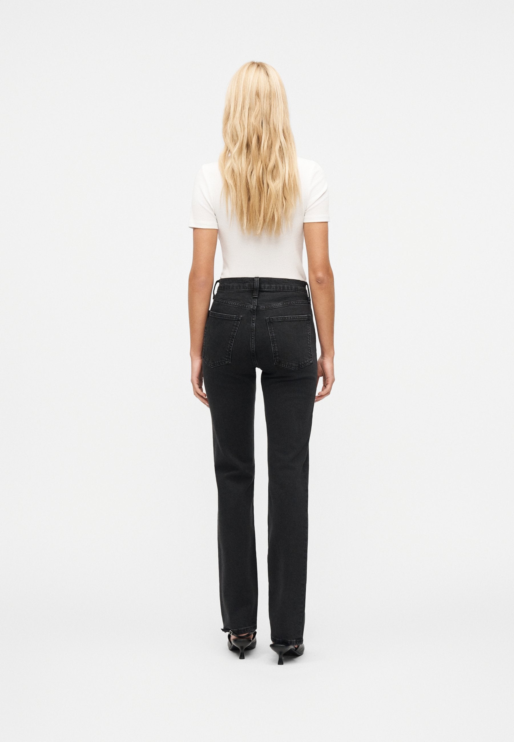 GAP EMBELLISHED