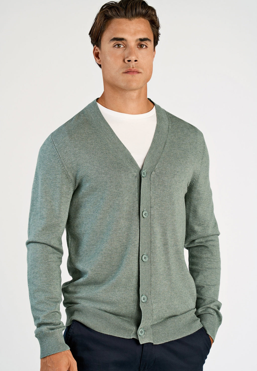 V NECK BUTTON CARDIGAN Media 3