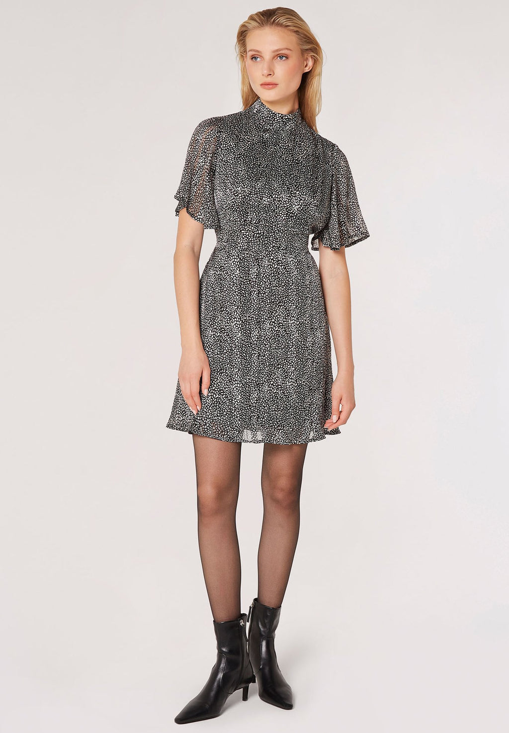 Apricot IKAT SLEEVE