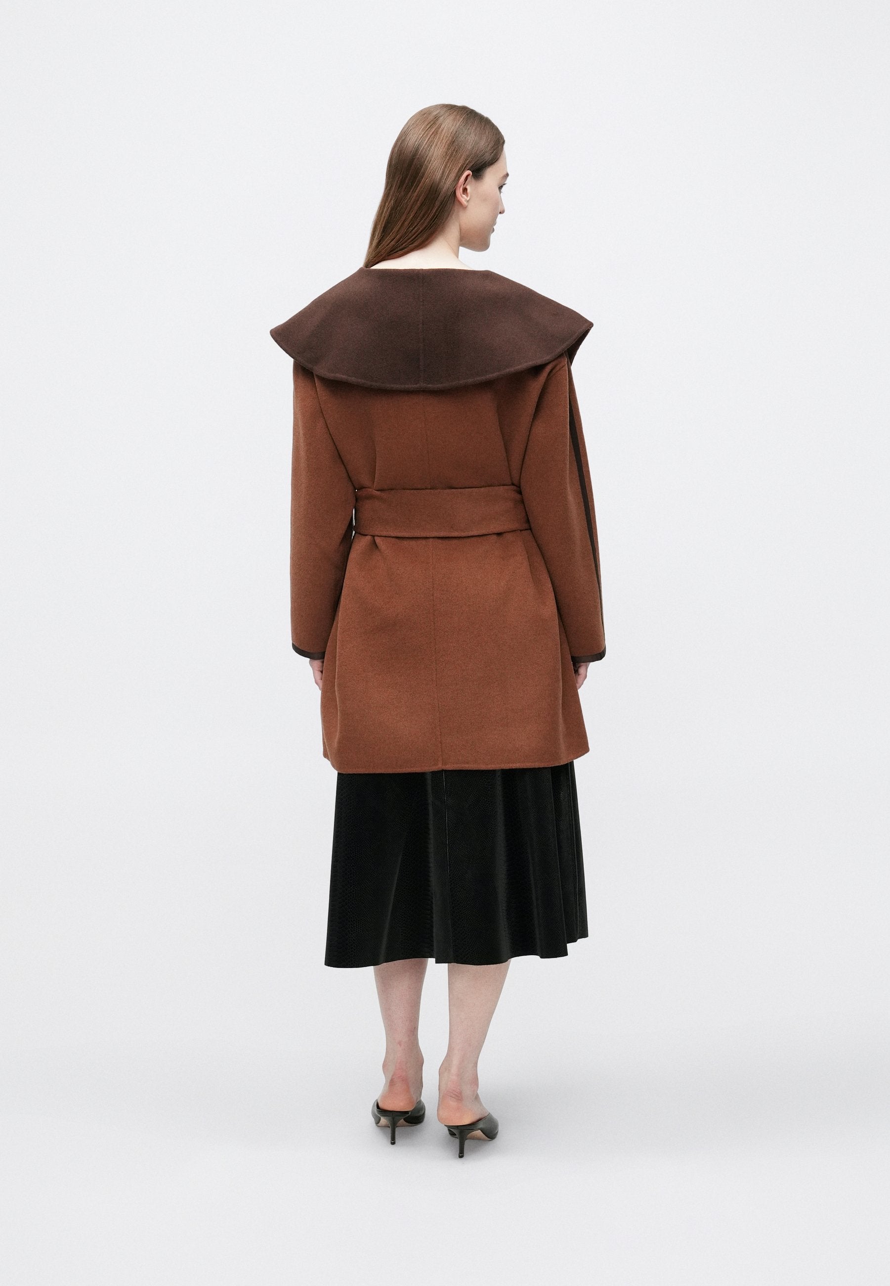 REVERSIBLE SOFT COAT Media 4