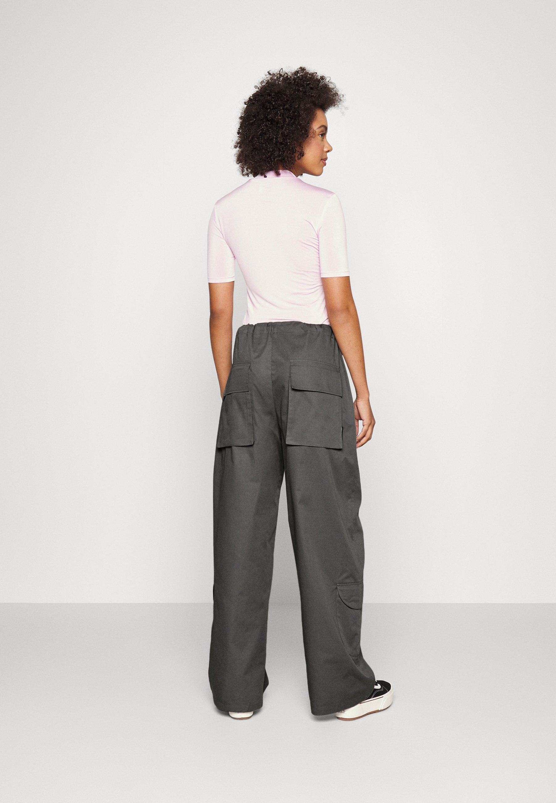 Nicki Studios WIDE LEG POCKET PANTS