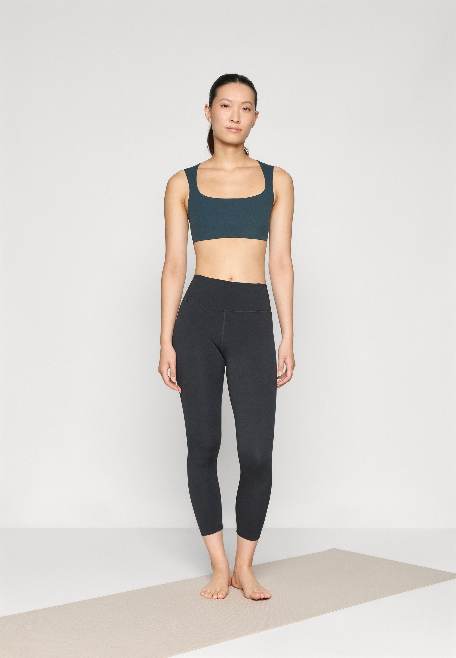 Nike Performance ZENVY BRA