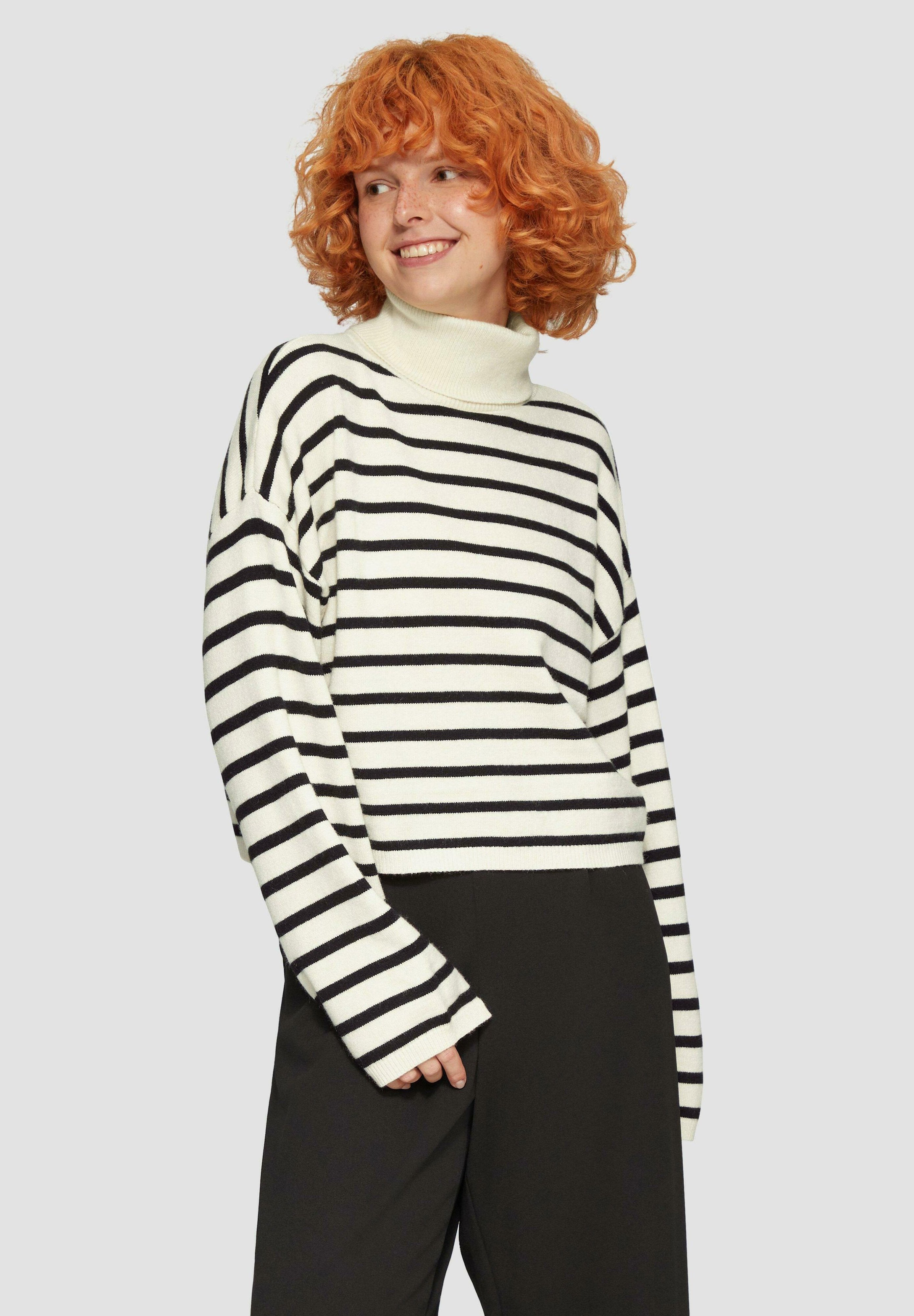 s.Oliver Strickpullover Media 3