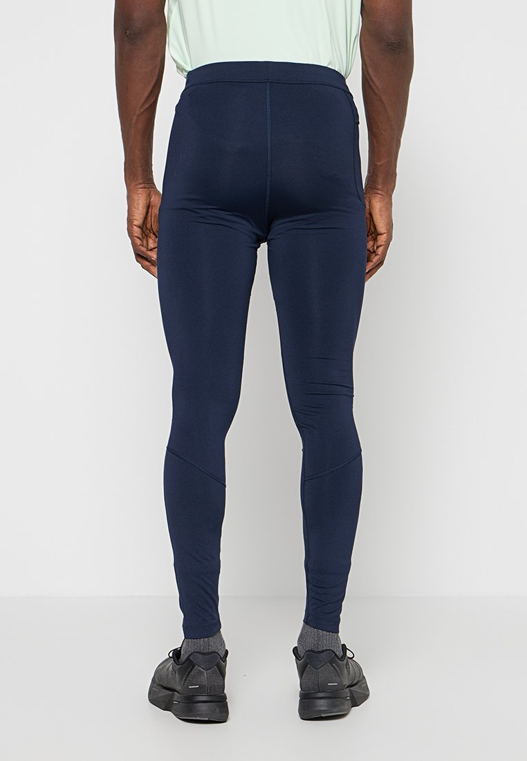 ODLO ESSENTIAL